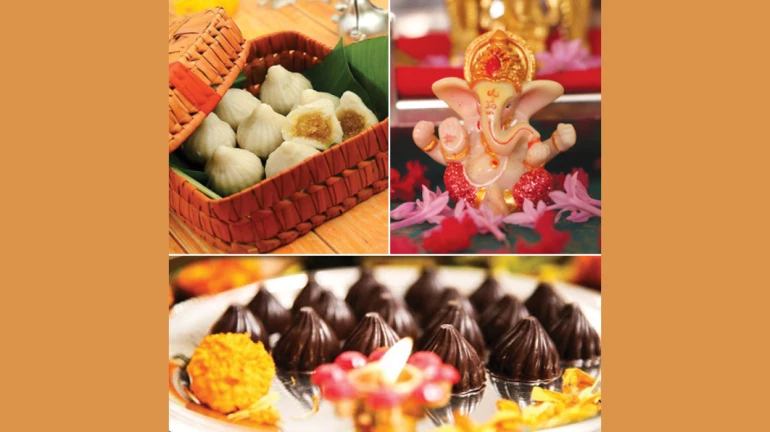 गणेशोत्सव २०१९ : आपल्या लाडक्या गणूसाठी 'स्पेशल ११' मोदक गणेशोत्सव २०१९ : आपल्या लाडक्या गणूसाठी 'स्पेशल ११' मोदक