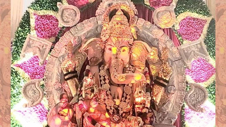 मुंबई के सबसे अमीर गणेश मंडल जीएसबी ने 474.4 करोड़ रुपये का रिकॉर्ड बीमा कराया मुंबई के सबसे अमीर गणेश मंडल जीएसबी ने 474.4 करोड़ रुपये का रिकॉर्ड बीमा कराया