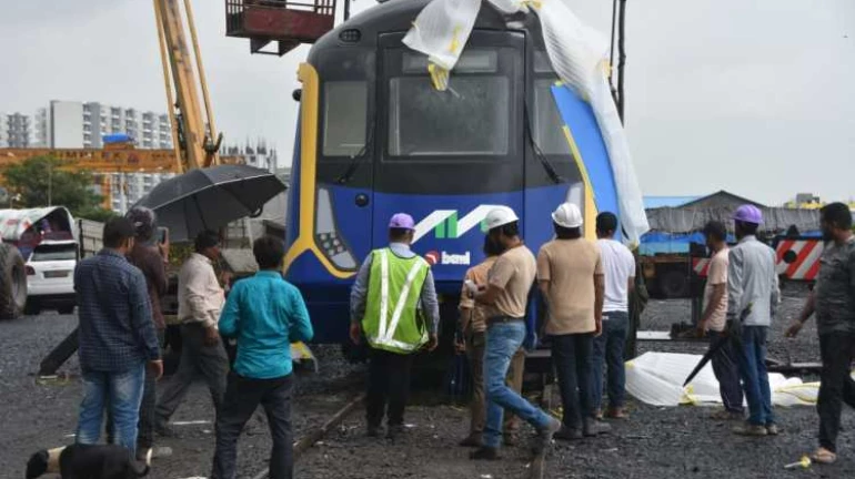 मेट्रो के लिए प्रोटो का पहला डिब्बा मुंबई पहुंचा मेट्रो के लिए प्रोटो का पहला डिब्बा मुंबई पहुंचा