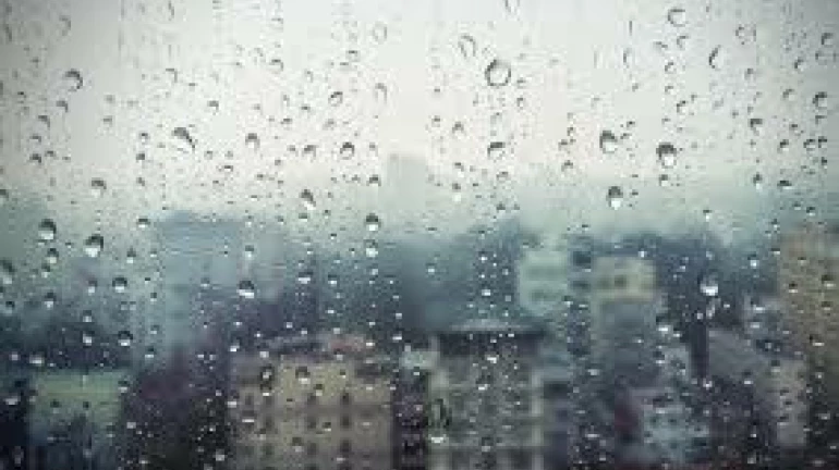 मुंबई, ठाणे, रायगडमध्ये रेड अलर्ट, १३०० जणांना सुरक्षित स्थळी हलवलं मुंबई, ठाणे, रायगडमध्ये रेड अलर्ट, १३०० जणांना सुरक्षित स्थळी हलवलं