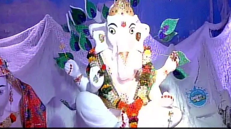 Ganesh Utsav 2019: There's a 500kg 'Snow Ganesha' in Mumbai and it's a must-visit! Ganesh Utsav 2019: There's a 500kg 'Snow Ganesha' in Mumbai and it's a must-visit!