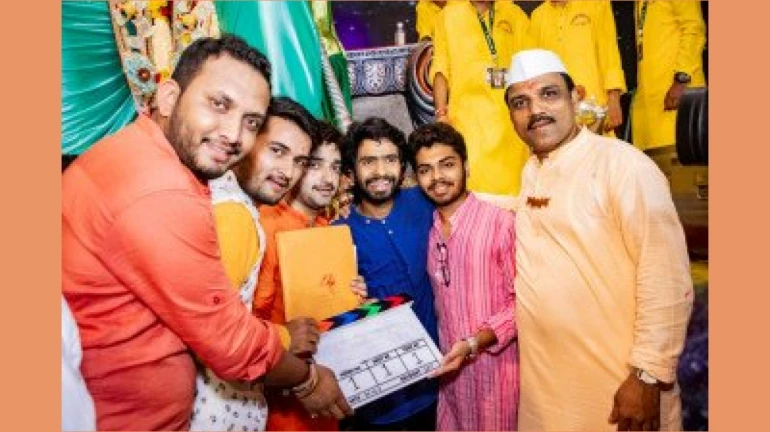 लालबागच्या राजा चरणी प्रथमेशचा 'डॅाक्टर डॅाक्टर' लालबागच्या राजा चरणी प्रथमेशचा 'डॅाक्टर डॅाक्टर'