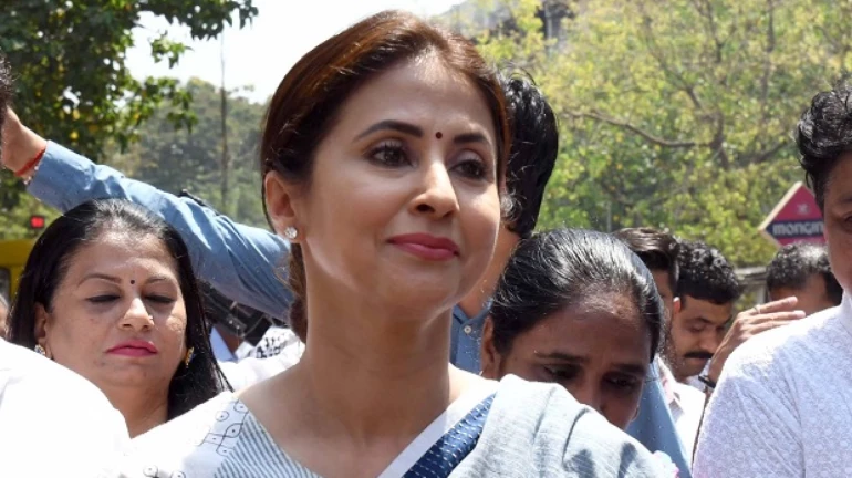 शिवसेना में शामिल होंगी एक्ट्रेस उर्मिला मातोंडकर शिवसेना में शामिल होंगी एक्ट्रेस उर्मिला मातोंडकर