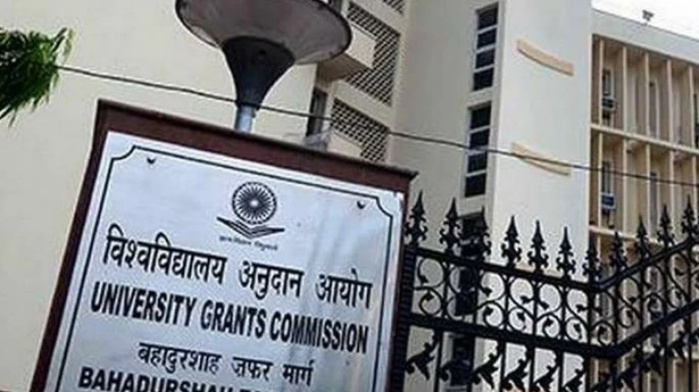 उच्च शिक्षण संस्थांमधील प्राध्यापकांच्या जागा तातडीने भरा, यूजीसीचे आदेश उच्च शिक्षण संस्थांमधील प्राध्यापकांच्या जागा तातडीने भरा, यूजीसीचे आदेश