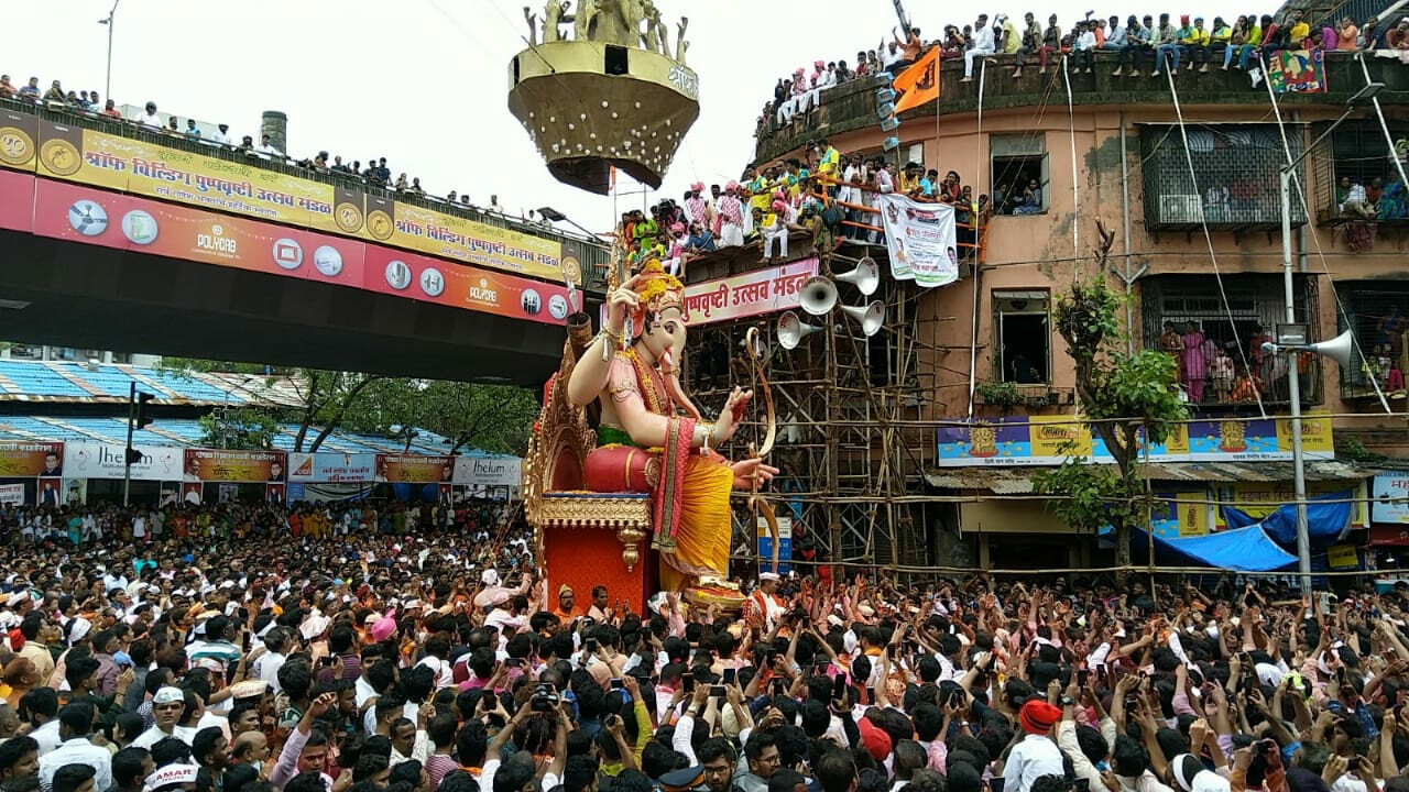 तस्वीरों के माध्यम से देखिए बप्पा के विदाई की मनमोहक मूर्तियां