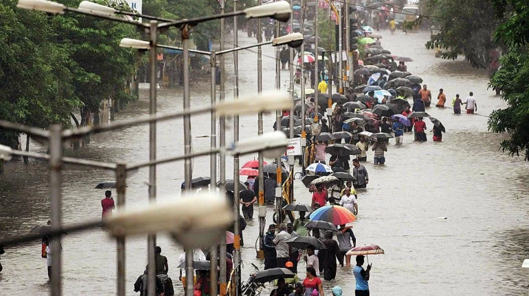 बारिश की वजह से मुंबई को हुआ 14 हजार करोड़ रुपए का नुकसान