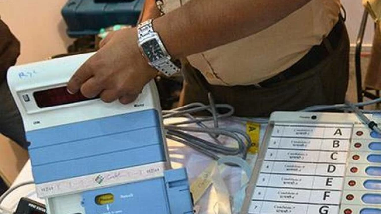 Maharashtra Assembly Election: State Election Commission may announce poll dates this week Maharashtra Assembly Election: State Election Commission may announce poll dates this week