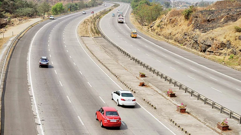 Over 12,000 drivers fined on Mumbai-Pune Expressway for violating traffic rules