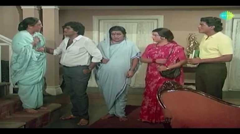 'अशी ही बनवाबनवी'ची ३१ वर्ष, आजही हे १० डायलॉग प्रेक्षकांना हसवतात 'अशी ही बनवाबनवी'ची ३१ वर्ष, आजही हे १० डायलॉग प्रेक्षकांना हसवतात