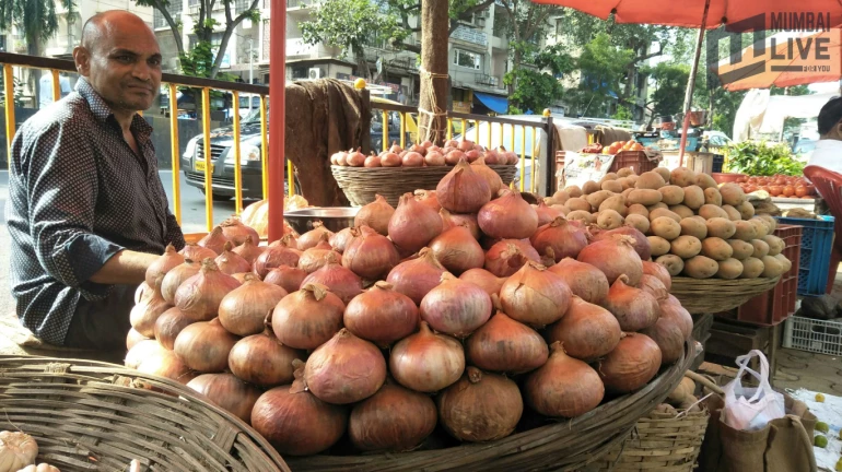 Onion prices to touch Rs 100/kg