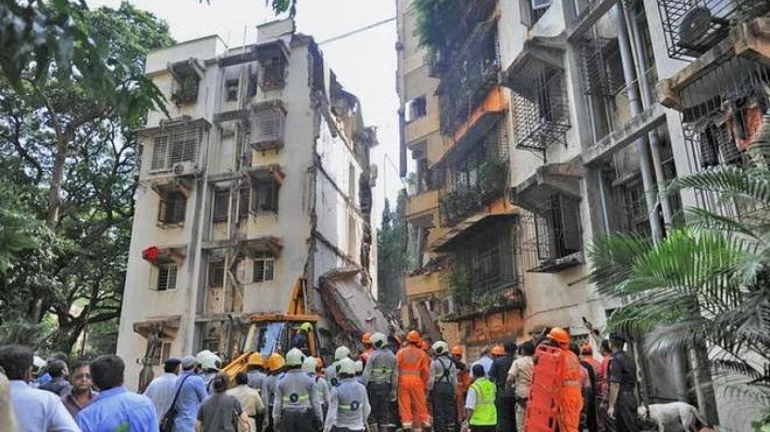 Khar Building Collapse: Contractor Arrested For Negligence Khar Building Collapse: Contractor Arrested For Negligence