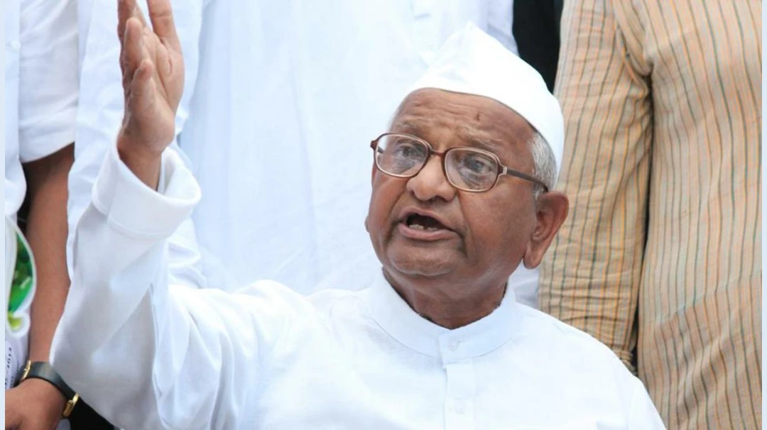 Anna hazare warns of hunger strike from july 5 over restrictive maharashtra rti rules | अण्णा हजारेंचा 5 जुलैपासून बेमुदत उपोषणाचा इशारा