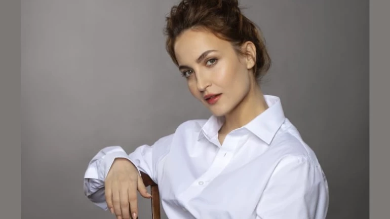 Interview: मैं बचपन से ही बॉलीवुड एक्टर बनना चाहती थी: एली अवराम Interview: मैं बचपन से ही बॉलीवुड एक्टर बनना चाहती थी: एली अवराम