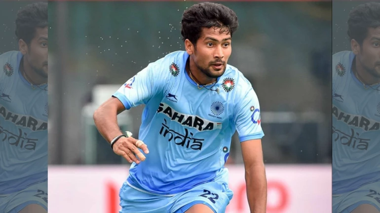 I love playing gully cricket when I am in Mumbai: Devindar Walmiki