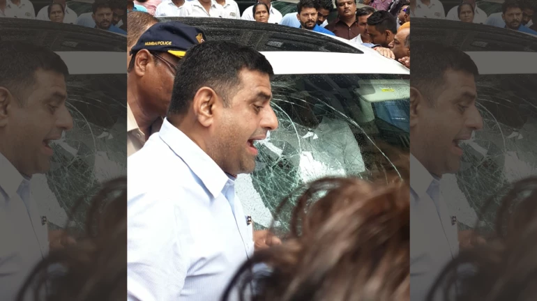 प्रकाश मेहतांच्या नाराज कार्यकर्त्यांनी पराग शहांची फोडली गाडी प्रकाश मेहतांच्या नाराज कार्यकर्त्यांनी पराग शहांची फोडली गाडी