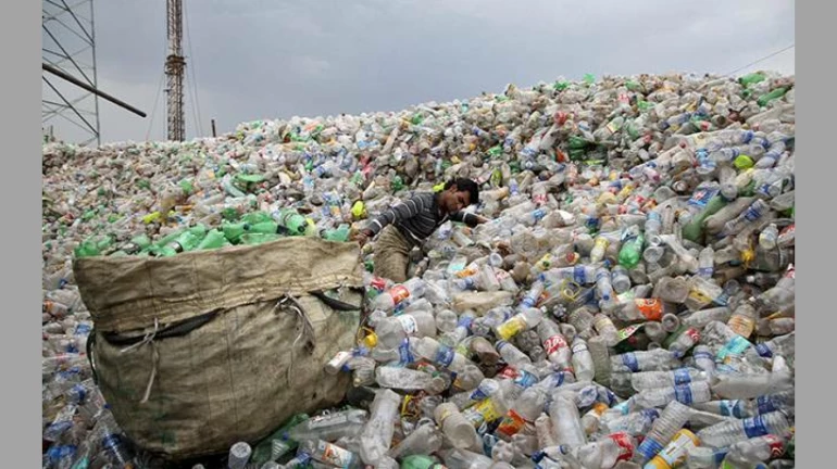 आने वाली पीढ़ी रहे स्वस्थ्य तो प्लास्टिक बंद करना ही पड़ेगा आने वाली पीढ़ी रहे स्वस्थ्य तो प्लास्टिक बंद करना ही पड़ेगा