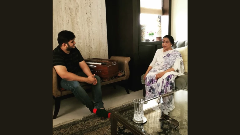 'सांड की आंख' के लिए विशाल मिश्रा ने आशा भोसले के साथ रिकॉर्ड किया गाना! 'सांड की आंख' के लिए विशाल मिश्रा ने आशा भोसले के साथ रिकॉर्ड किया गाना!