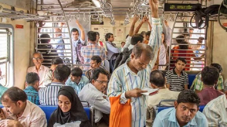 लोकलमध्ये वाय-फाय, पण प्रवाशांच्या सुविधेच काय? लोकलमध्ये वाय-फाय, पण प्रवाशांच्या सुविधेच काय?