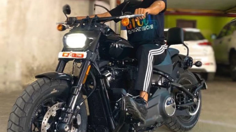 राजकुमार रावच्या बाईकची किंमत ऐकून धक्का बसेल राजकुमार रावच्या बाईकची किंमत ऐकून धक्का बसेल