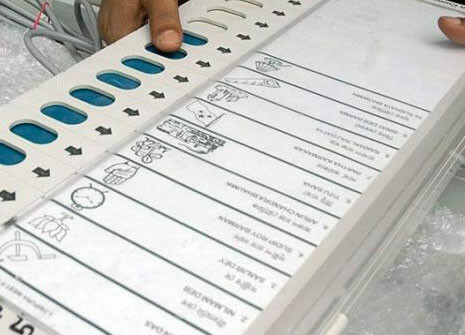 EVM  में किस उम्मीदवार का नाम किस नंबर पर? ऐसे होता है फैसला!