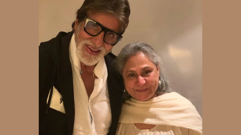 दो साल बाद अमिताभ बच्चन दिवाली पर रख रहे हैं ग्रैंड पार्टी, शाहरुख, अक्षय जैसे बड़े सितारे करेंगे शिरकत! दो साल बाद अमिताभ बच्चन दिवाली पर रख रहे हैं ग्रैंड पार्टी, शाहरुख, अक्षय जैसे बड़े सितारे करेंगे शिरकत!