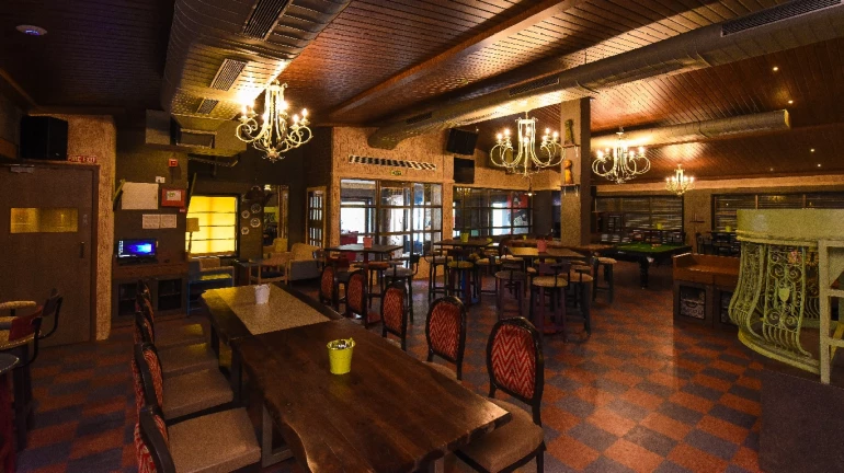 Andheri gets a new café+bar which serves larger than life cocktails Andheri gets a new café+bar which serves larger than life cocktails