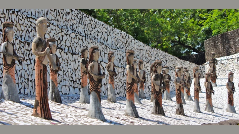 टाकाऊ कचऱ्यापासून 'इथं' साकारणार रॉक गार्डन टाकाऊ कचऱ्यापासून 'इथं' साकारणार रॉक गार्डन