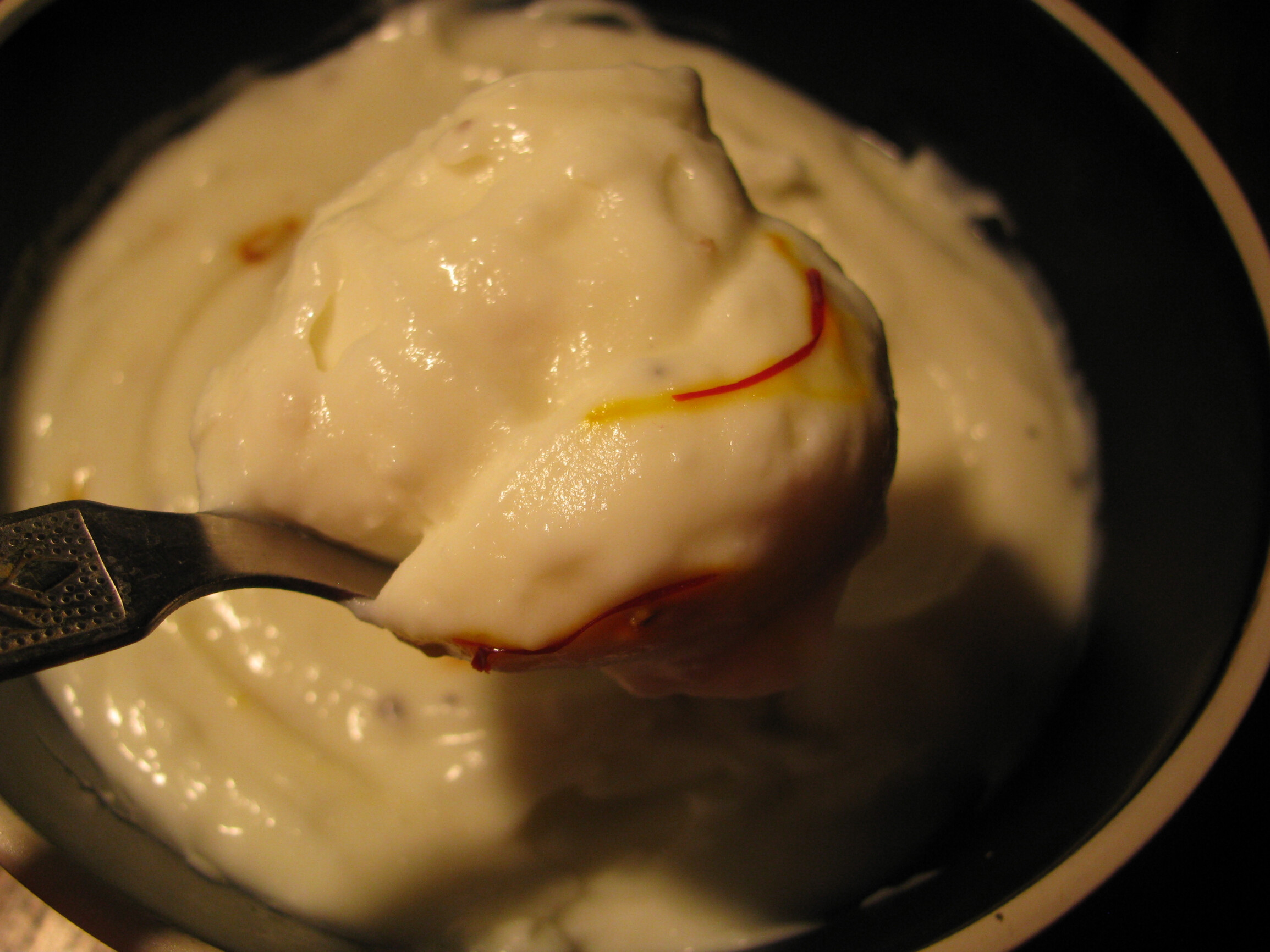 भाऊबीजनिमित्त मुंबईत ९० हजार किलोहून अधिक श्रीखंडाची विक्री