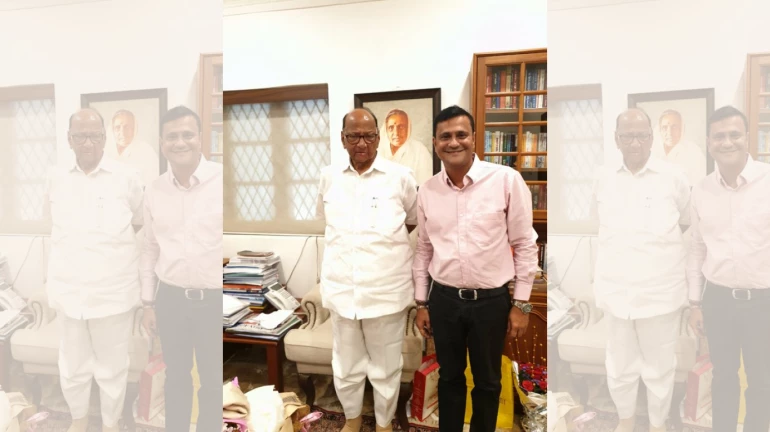 मनसेच्या संदीप देशपांडेंनी घेतली शरद पवारांची भेट मनसेच्या संदीप देशपांडेंनी घेतली शरद पवारांची भेट