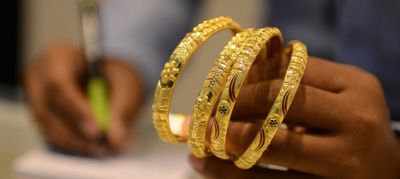 नोटाबंदीनंतर मोदी सरकारची घरातल्या 'गोल्ड'वर नजर