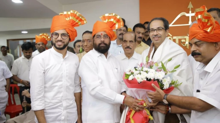 एकनाथ शिंदे शिवसेनेच्या विधीमंडळ गटनेतेपदी एकनाथ शिंदे शिवसेनेच्या विधीमंडळ गटनेतेपदी