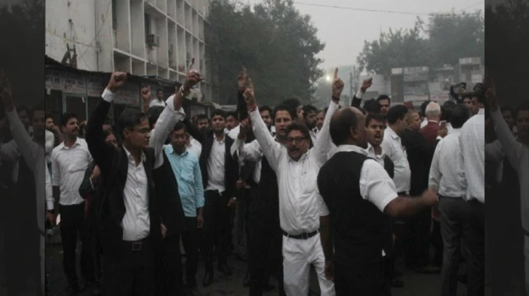 Lawyers in Borivali to protest over recent clashes in Delhi court Lawyers in Borivali to protest over recent clashes in Delhi court
