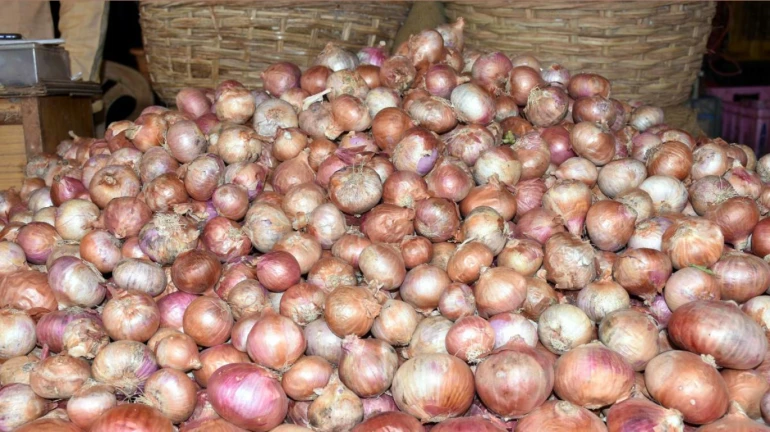 Price of Onions shoots up to INR 70 per kg