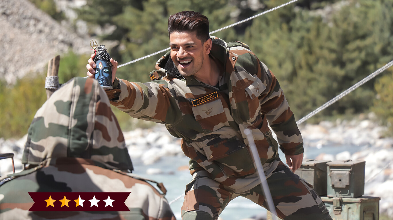 Satellite Shankar Review: बच्चों को पसंद आएगा सूरज का 'सुपर हीरो' वाला अंदाज!