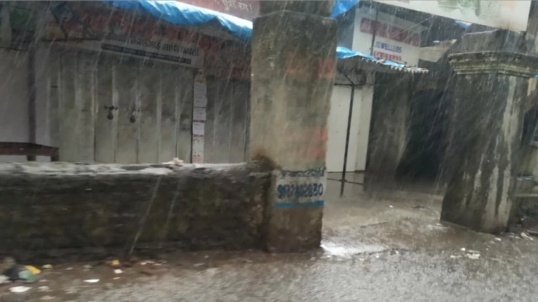 मुंबईसह उपनगरात मुसळधार पाऊस, ऑरेंज अलर्ट जाहीर मुंबईसह उपनगरात मुसळधार पाऊस, ऑरेंज अलर्ट जाहीर