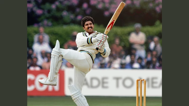 रणवीर सिंह, कपिल देव के आयकॉनिक 'नटराज पोज' में आए नजर, '83 का पोस्टर हुआ रिलीज रणवीर सिंह, कपिल देव के आयकॉनिक 'नटराज पोज' में आए नजर, '83 का पोस्टर हुआ रिलीज