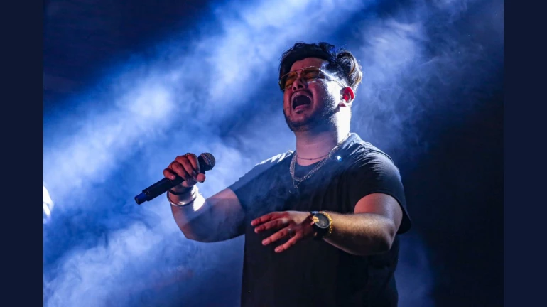 विशाल मिश्रा ने लाइव शो में मचाया धमाल, फैंस को दिया खास संदेश! विशाल मिश्रा ने लाइव शो में मचाया धमाल, फैंस को दिया खास संदेश!