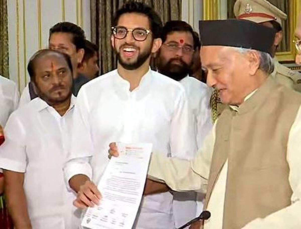 शिवसेनेचा सत्तास्थापनेचा दावा, मात्र वेळ निघून गेली...