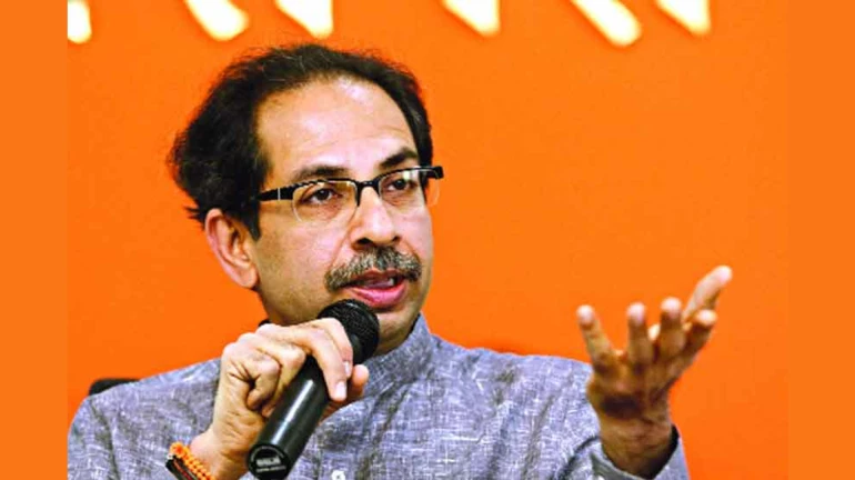 शिवसेनेच्या याचिकेवर तातडीने सुनावणी नाहीच शिवसेनेच्या याचिकेवर तातडीने सुनावणी नाहीच