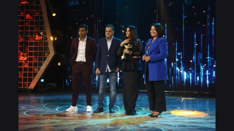 एकता कपूर ओटीटी दिसरप्टर ऑफ द ईयर के खिताब से हुईं सम्मानित एकता कपूर ओटीटी दिसरप्टर ऑफ द ईयर के खिताब से हुईं सम्मानित