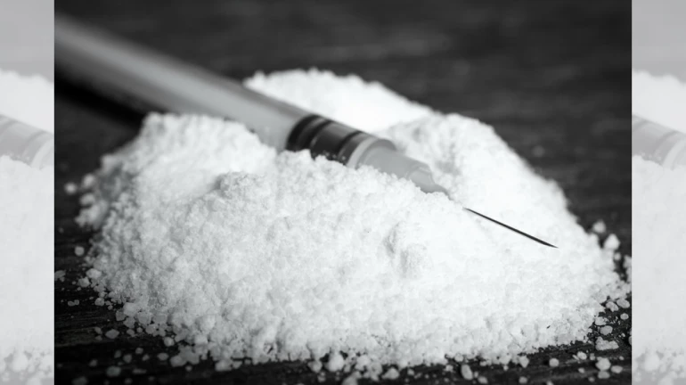 पोलीस खबऱ्याला दीड कोटींच्या हेरॉइनसह अटक पोलीस खबऱ्याला दीड कोटींच्या हेरॉइनसह अटक