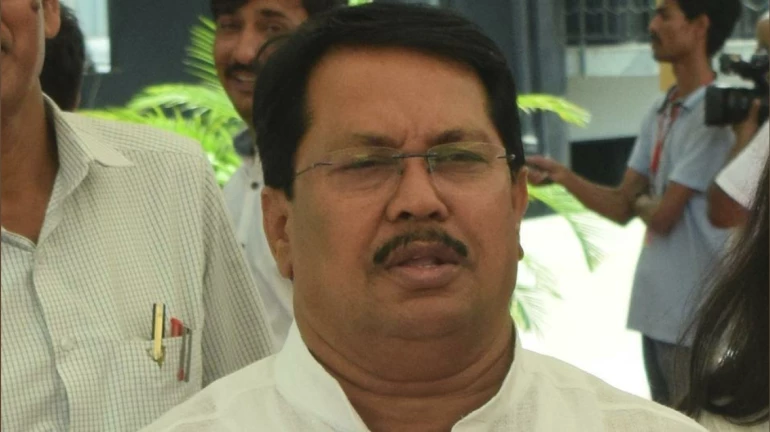 नाराज वडेट्टीवारांची मंत्रिमंडळ बैठकीला दांडी नाराज वडेट्टीवारांची मंत्रिमंडळ बैठकीला दांडी