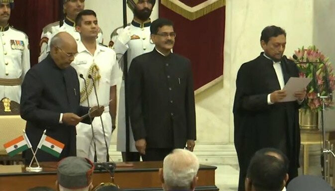 न्यायमूर्ती शरद बोबडे यांनी घेतली सरन्यायाधीशपदाची शपथ