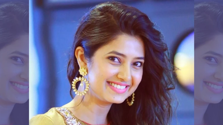 अभिनेत्री प्राजक्ता माळीविरोधात अटक वॉरंट अभिनेत्री प्राजक्ता माळीविरोधात अटक वॉरंट