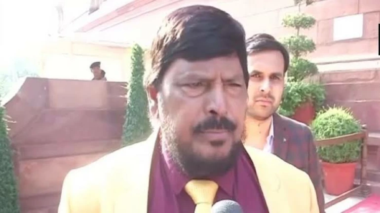 RPI (A) chief Ramdas Athawale provides new formula for BJP, Shiv Sena RPI (A) chief Ramdas Athawale provides new formula for BJP, Shiv Sena