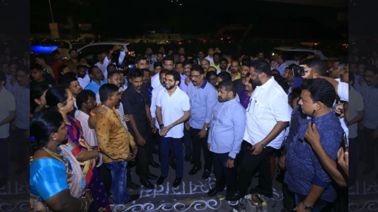 विधायक बनते ही एक्शन में दिख रहे आदित्य ठाकरे! विधायक बनते ही एक्शन में दिख रहे आदित्य ठाकरे!