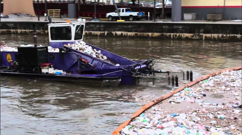 समुद्रातील कचरा उचलण्यासाठी मुंबई पोर्ट ट्रस्टची नवी मोहीम