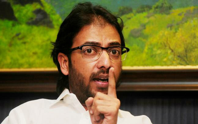 देशपांडेवरील हल्लाप्रकरणी आदित्य ठाकरे, संजय राऊतांना ताब्यात घ्या : अमेय खोपकर