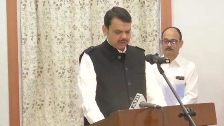 देवेंद्र फडणवीस फिर बने राज्य के सीएम, एनसीपी के अजित पवार बने डिप्टी सीएम देवेंद्र फडणवीस फिर बने राज्य के सीएम, एनसीपी के अजित पवार बने डिप्टी सीएम