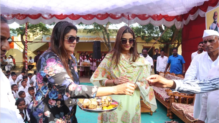 'दबंग 3' एक्ट्रेस सई मांजरेकर ने अनाथ बच्चों के लिए सोलर प्लांट का किया उद्घाटन 'दबंग 3' एक्ट्रेस सई मांजरेकर ने अनाथ बच्चों के लिए सोलर प्लांट का किया उद्घाटन